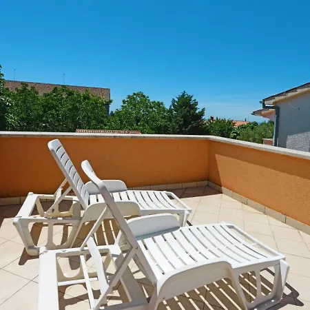 בית נופש Petrovic By Interhome Kaštelir