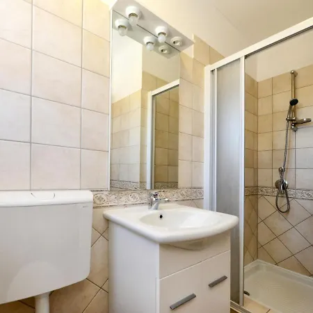 Petrovic By Interhome Kaštelir