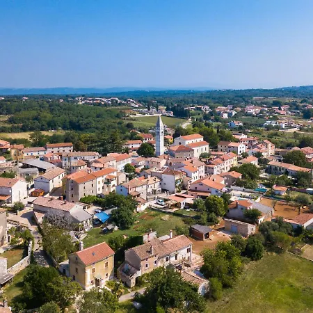 Petrovic By Interhome בית נופש Kaštelir